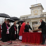 Procesja z relikwiami św. Wiktorii w Łowiczu