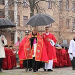 Procesja z relikwiami św. Wiktorii w Łowiczu