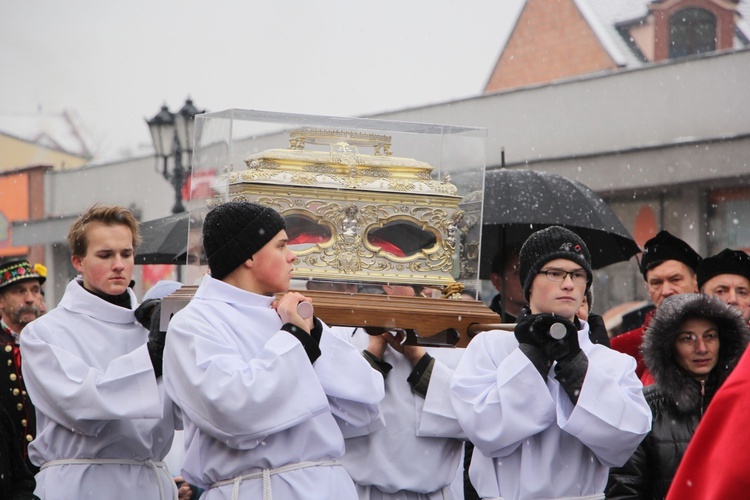 Procesja z relikwiami św. Wiktorii w Łowiczu