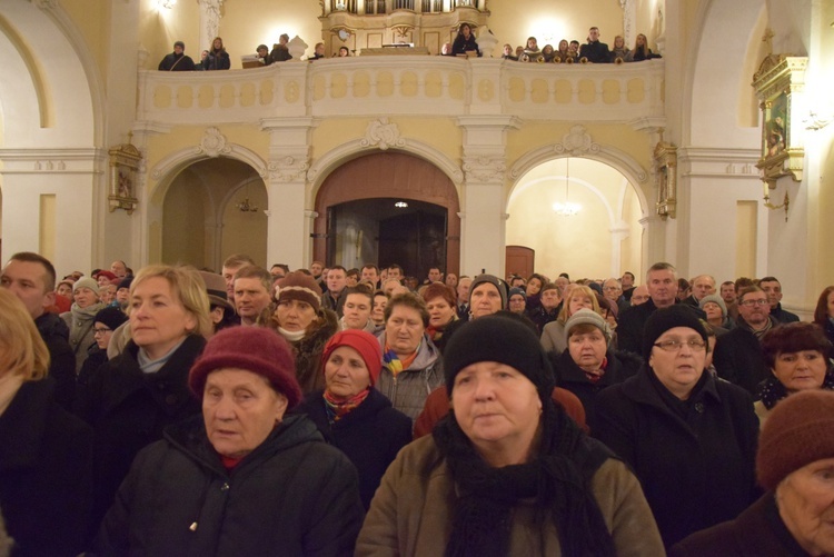 Powitanie ikony MB Częstochowskiej w Regnowie