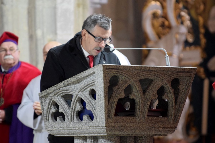 Biskup na spotkaniu z przedstawicielami "Solidarności"