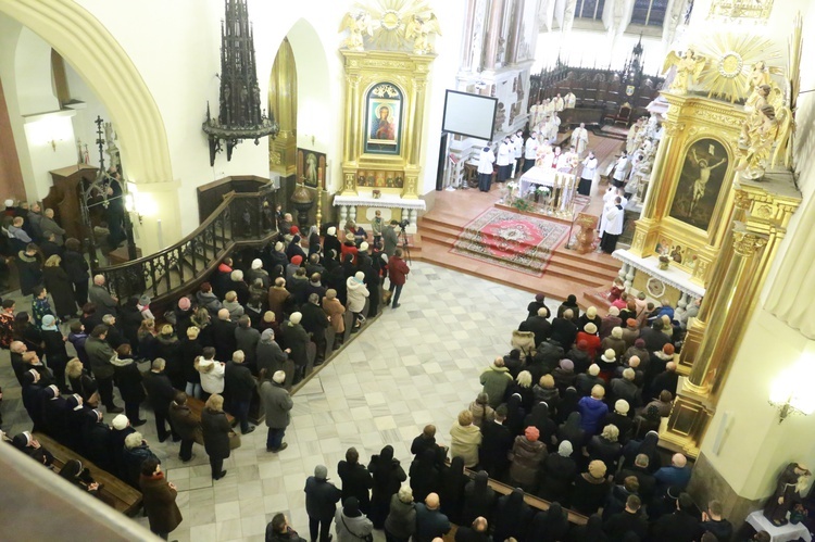 Katedra. Zamknięcie Bramy Miłosierdzia.