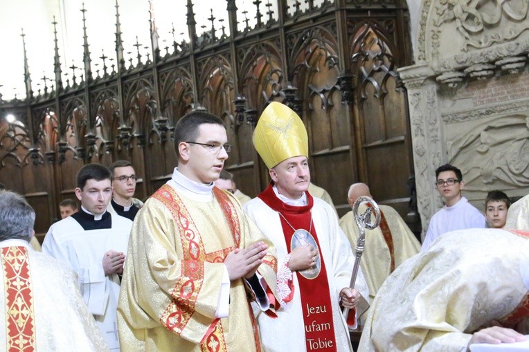 Katedra. Zamknięcie Bramy Miłosierdzia.