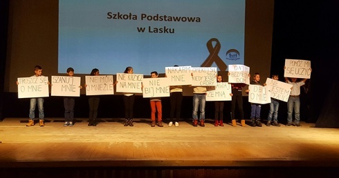 19 dni przeciw przemocy