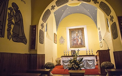 W 2012 r. obraz Matki Bożej Królowej Pokoju koronował kard. Józef Glemp. Od tej pory Maryja z Baniochy jest czczona jako Królowa Pokoju Opiekunka Rodzin.