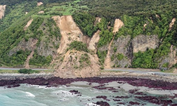Nowa Zelandia: Ewakuacja turystów