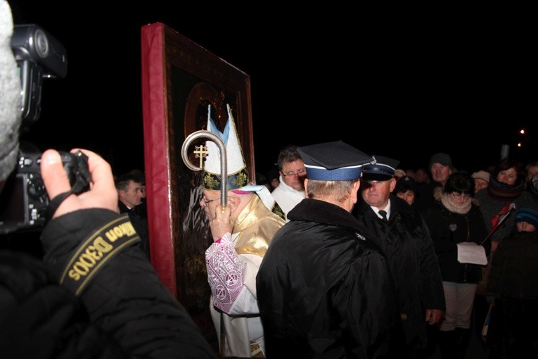 Powitanie ikony MB Częstochowskiej w Szczukach