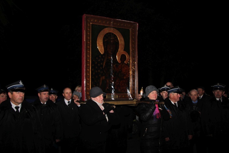 Powitanie ikony MB Częstochowskiej w Szczukach