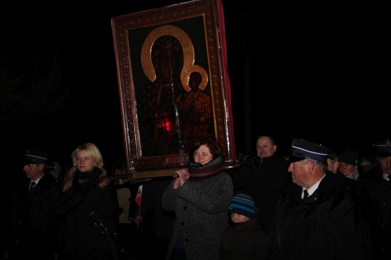 Powitanie ikony MB Częstochowskiej w Szczukach
