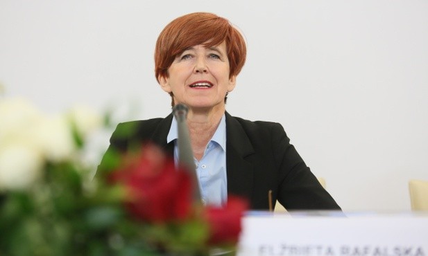 Rafalska: Daliśmy Polakom wolność wyboru