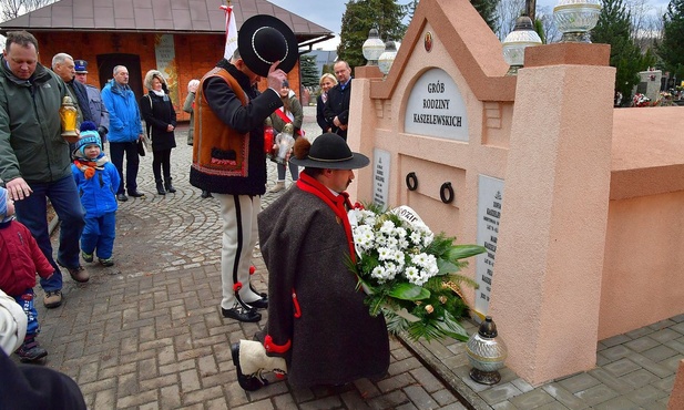 To on postawił krzyż na Giewoncie