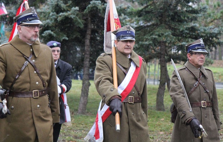 Odłonięcie pomników Żołnierzy Niezłomnych