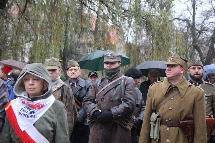 Odłonięcie pomników Żołnierzy Niezłomnych