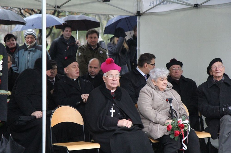 Odłonięcie pomników Żołnierzy Niezłomnych