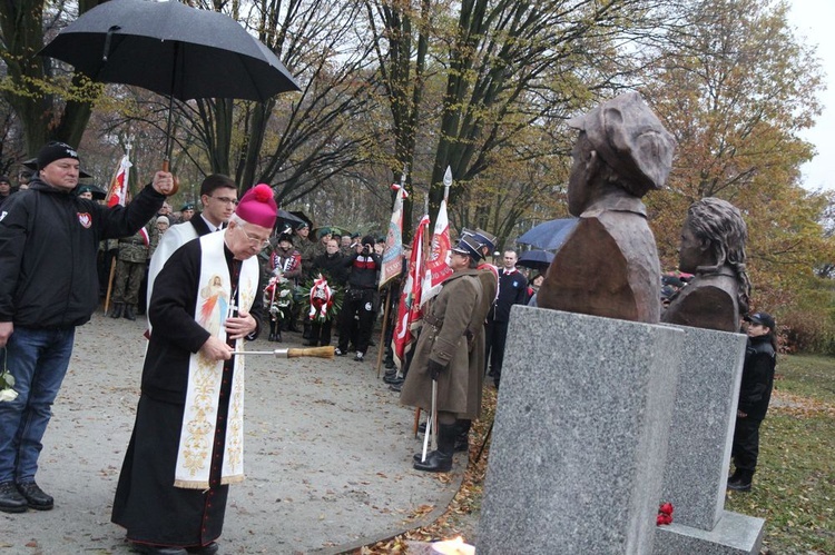 Odłonięcie pomników Żołnierzy Niezłomnych