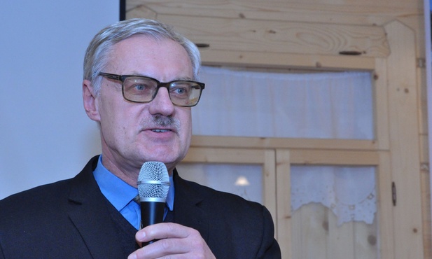 prof. Krzysztof Wieczorek