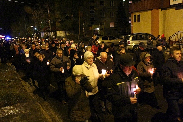 Głuszyca. Procesja ulicami miasta