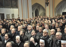 Mimo że szafarzy jest już sporo, w wielu parafiach przydaliby się kolejni.