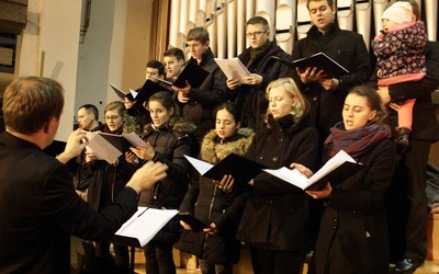 Schola "Cantorum" Katedry Muzyki Kościelnej w czasie występu