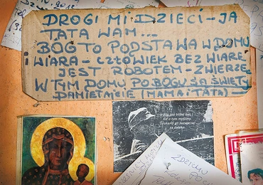 Na ścianach domu Jerzy poumieszczał wiele karteczek przypominających o ważnych sprawach. Są tam też przesłania skierowane do dzieci.