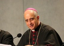 Abp Fisichella: wiele idiotyzmów na temat słów papieża o aborcji