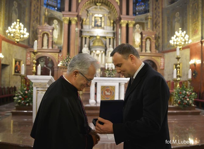 Prezydent Andrzej Duda w piekarskiej bazylice