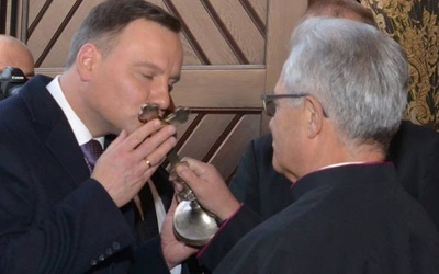 Prezydent Andrzej Duda w piekarskiej bazylice