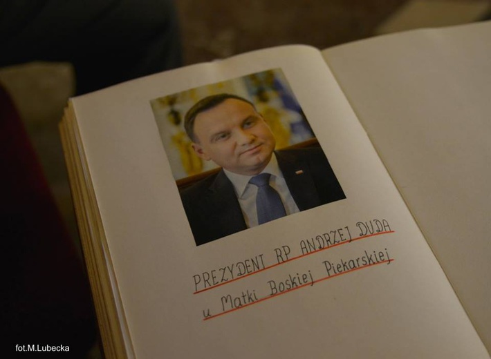 Prezydent Andrzej Duda w piekarskiej bazylice