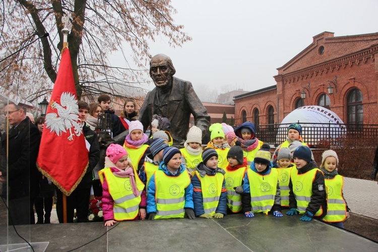 Odsłonięcie pomnika Filipa de Girarda w Żyrardowie