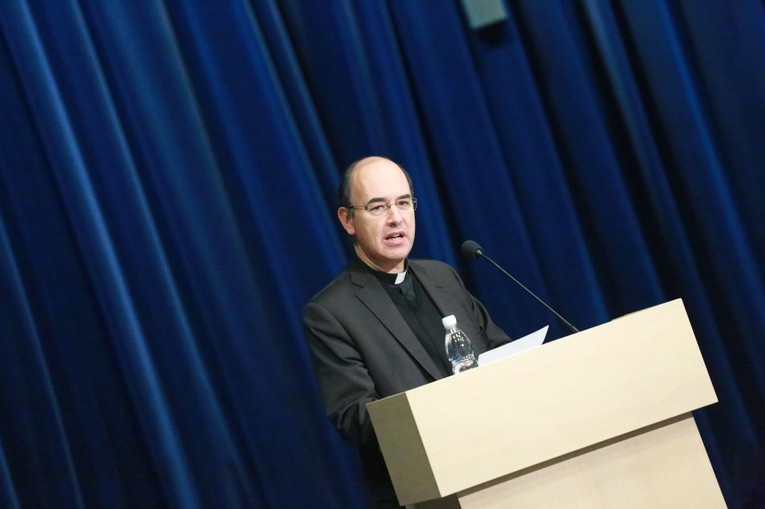 Ecclesia semper renovanda