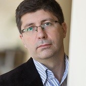 Adam Dziurok jest profesorem UKSW. Kieruje Biurem Badań Historycznych IPN w Katowicach.