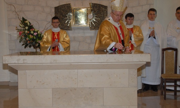 Arcybiskup poświęcił kaplicę Jezusa Chrystusa Króla Wszechświata