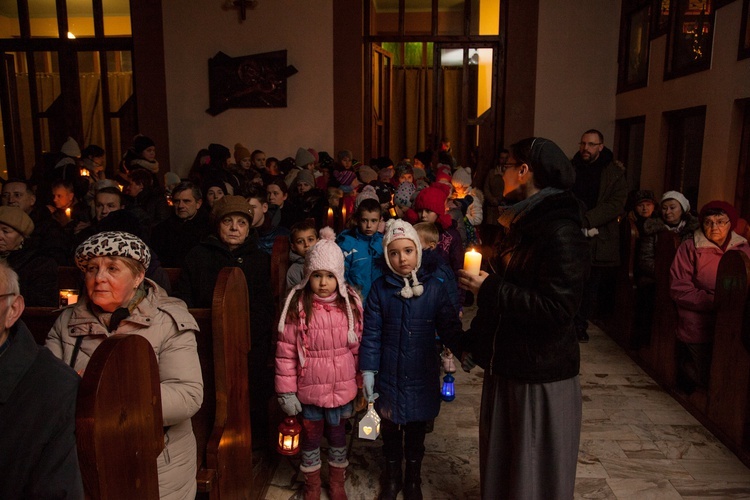 Roraty w parafii św. Urszuli Ledóchowskiej w Lublinie