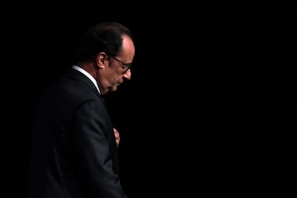 Hollande ucieka przed klęską