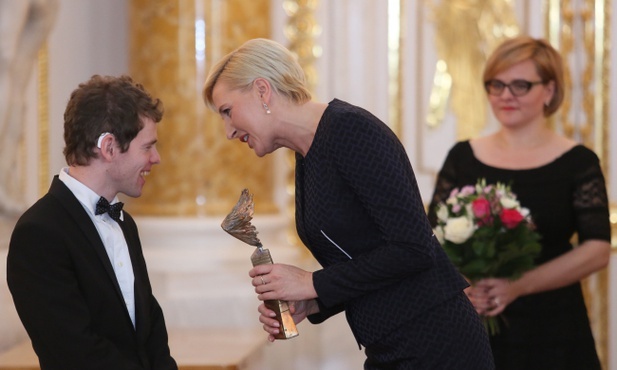 Niepełnosprawny muzyk laureatem konkursu "Człowiek bez barier 2016"