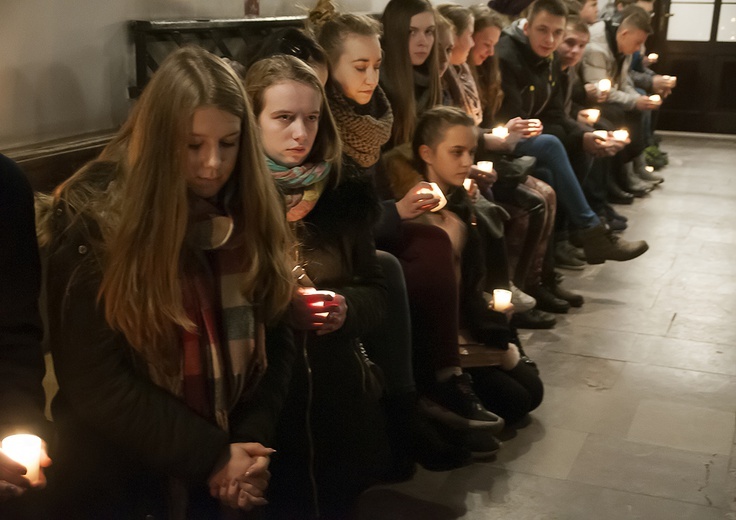 Adwentowe Czuwanie Młodych w Złocieńcu. 