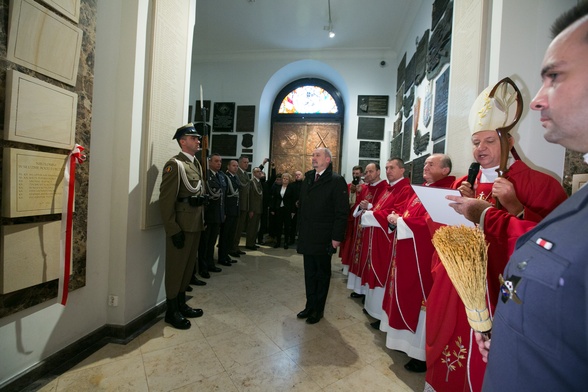 Tablica księży niezłomnych