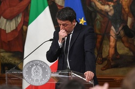 Renzi "zamroził" swoją dymisję