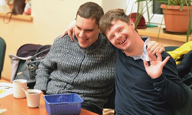 Podopieczni w czasie terapii.