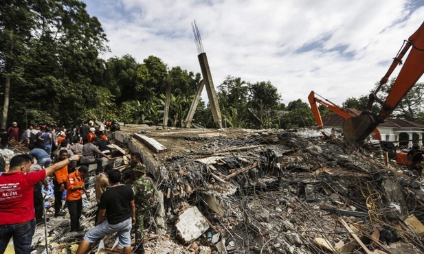 Śmiertelne trzęsienie ziemi w Indonezji