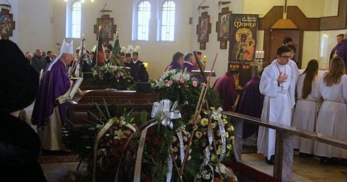 Pogrzeb ofiar wstrząsu w kopalni "Rudna"