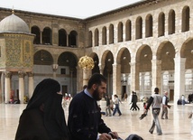 Bliski Wschód: wojna między muzułmanami, tragedia chrześcijan