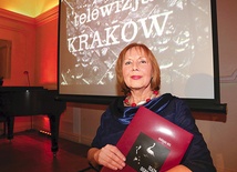 – W książce starałam się jak najbardziej szczegółowo udokumentować krakowskie spektakle telewizyjne – mówi autorka.