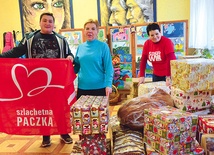 Wolontariusze z Włostowa dostarczyli dary  do ponad 50 rodzin. 