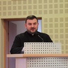 Ks. Adam Kozak podczas adwentowego skupienia muzyków kościelnych w Gliwicach.