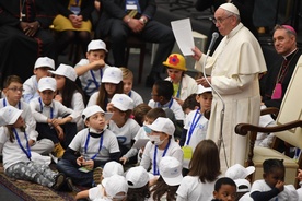 Franciszek do chorych dzieci: Nie mam odpowiedzi na śmierć 