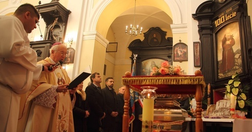 Bp Andrzej F. Dziuba zawierza diecezję łowicką Bogu za wstawiennictwem bł. o. Honorata Koźmińskiego