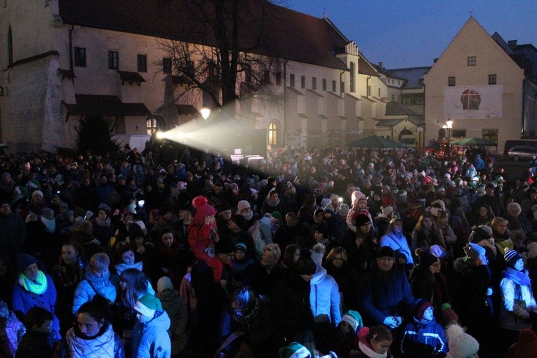 X Choinka pod oknem papieskim