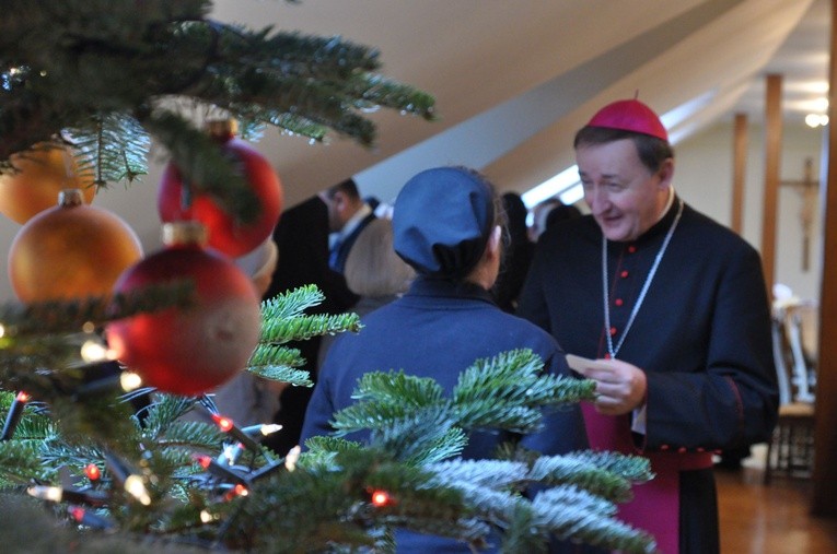 Opłatek osób konsekrowanych z biskupem