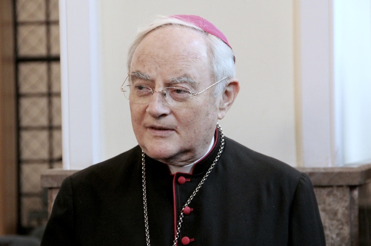 Arcybiskup warszawsko-praski zaapelował do polityków o odpowiedzialność